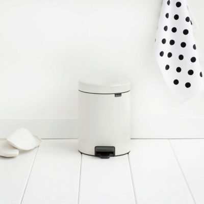 Brabantia 5 Litre New Icon Pedal Bin &ndash; White